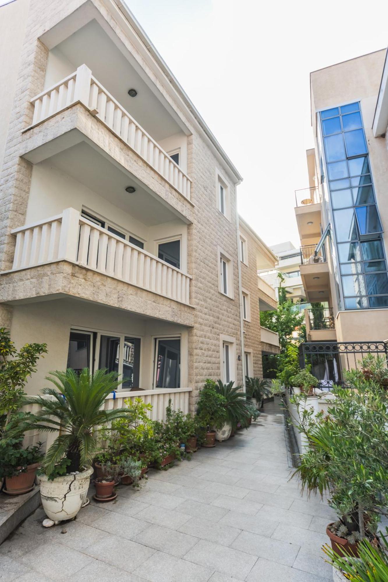 Apartments Franicevic Петровац Экстерьер фото