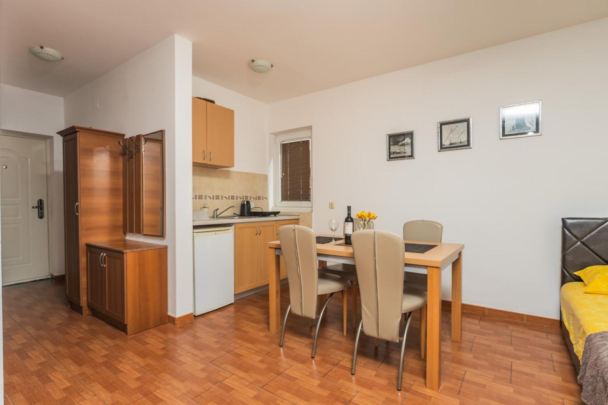 Apartments Franicevic Петровац Экстерьер фото