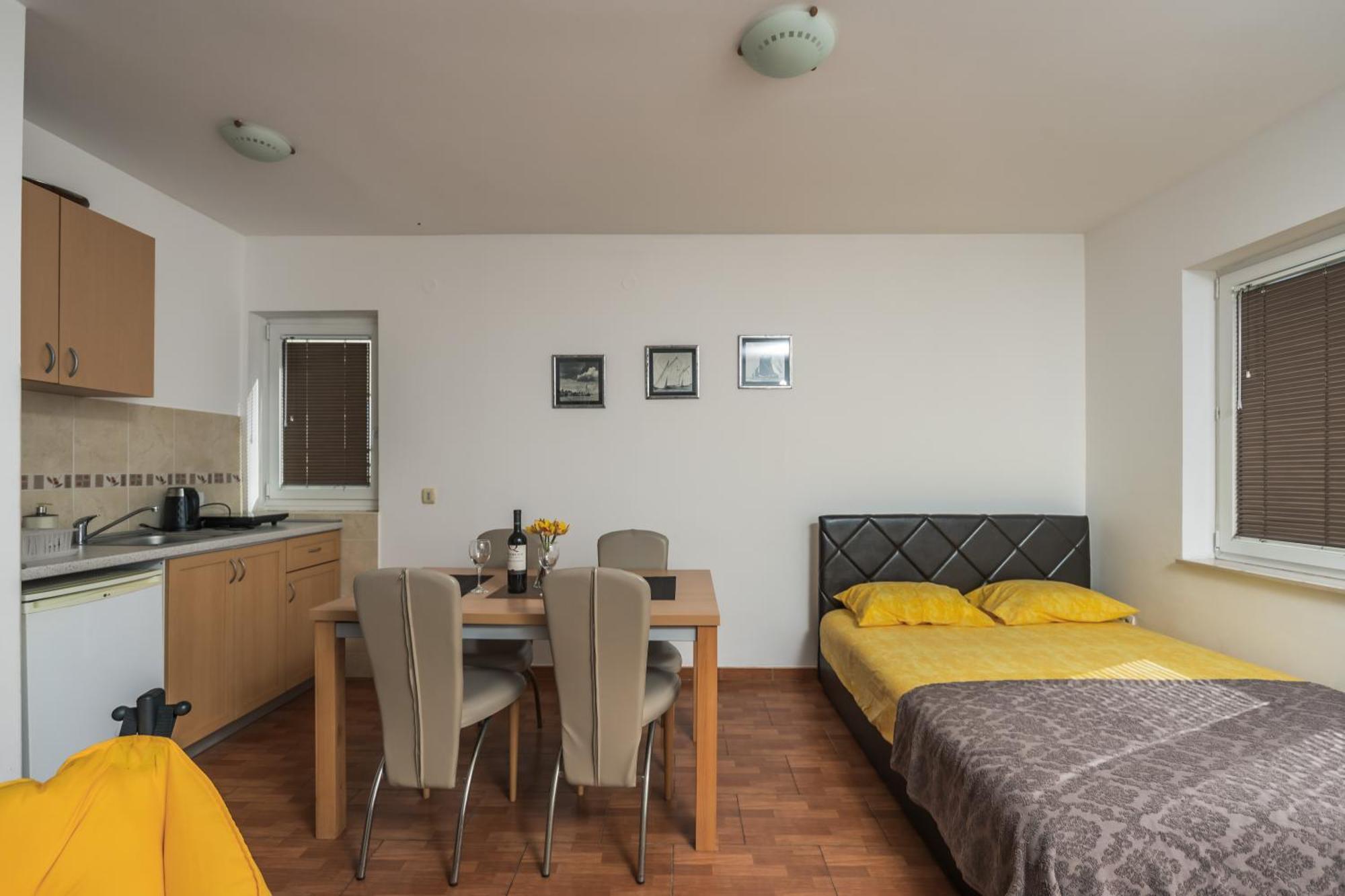 Apartments Franicevic Петровац Экстерьер фото